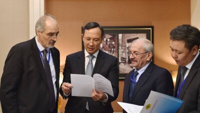 Глава МИД РК встретился с представителями делегаций сирийского правительства и оппозиции