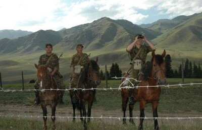 Пожилой китаец-миллионер хотел пересечь границу Казахстана пешком 