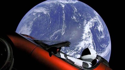 Илон Маск показал трейлер запуска Falcon Heavy с Tesla на борту