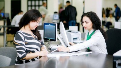 Звезда YouTube Еркин Суюбаев вдохновенно спел про ЦОНы