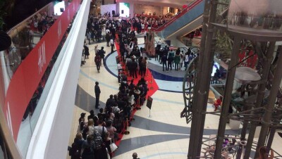 Главные призы на открытии H&M разобрали алматинцы, занявшие очередь в два часа ночи