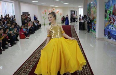 В Усть-Каменогорске устроили показ мод для инвалидов