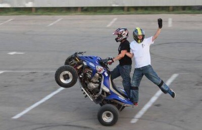 Шоу на байках для жителей Уральска устроили гости из Самары