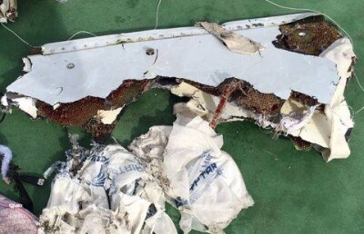 Опубликованы первые фото обломков авиалайнера EgyptAir