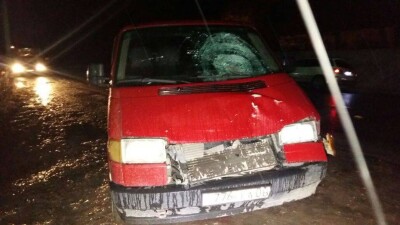 Неизвестного мужчину насмерть сбил автомобиль на Бурундайской трассе в Алматы