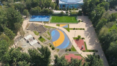 В центральном парке Алматы вместо парковки появилась спортивная площадка