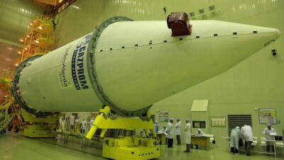 С Байконура запустили ракету "Протон-М" с мощнейшим спутником