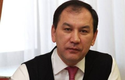 Суд продлил арест экс-акиму Карагандинской области Абдишеву
