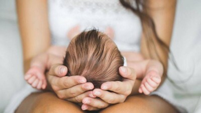 Казахстанке пришлось доказывать на Украине факт рождения дочери