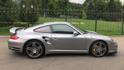 Алматинец меняет престижный спорткар на ферму для зарабатывания криптовалюты