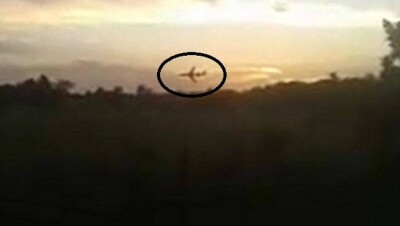 Крушение "Боинга" в Колумбии сняли на видео очевидцы