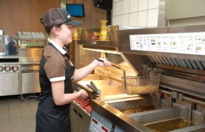 Столичные рестораторы отреагировали на заявления о кишечной палочке в еде