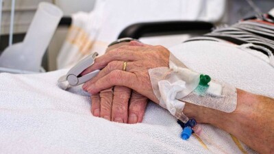 Врачи Экибастуза отказывались госпитализировать ветерана труда с туберкулёзом