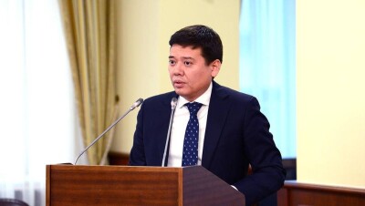 Марат Бекетаев обещает выучить казахский язык в течение года