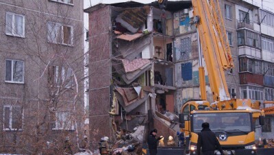Семилетняя девочка чудом не погибла под завалами в Шахане