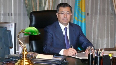 Аким ЮКО Жансеит Туймебаев научил подчинённых считать миллиарды