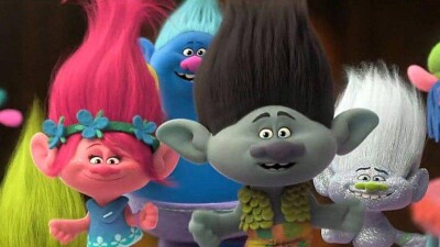 Не ешь соседей, люби друзей и просто пой. Рецензия на детский мюзикл "Тролли" 