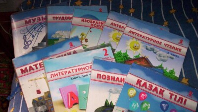 В Семее первоклассников обделили учебными материалами
