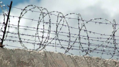 Минюст Франции постановил освободить 5000 заключённых из-за коронавируса