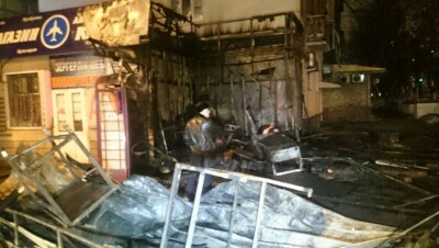 Разорвавшийся баллон разнёс в щепки донерную в Алматы