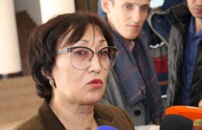 Взяв в свое подчинение сына и сноху, замакима Актюбинской области нарушила закон