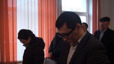 Чиновников, обложивших данью врачей, осудили в Шымкенте 
