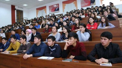 В 2017 году выпускники вузов РК показали наихудший уровень знаний за последние пять лет