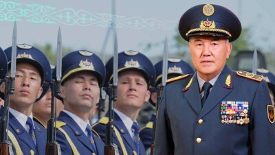Назарбаев сменил командующих в Вооружённых силах РК