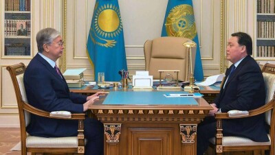 Аскар Мамин доложил Касым-Жомарту Токаеву о реализации антикризисных мер и завершении весенне-полевых работ