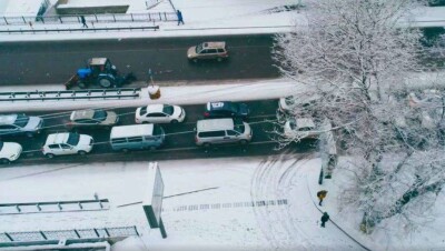В Алматы мобильный оператор устроил пробку, чтобы показать минусы конкурентов