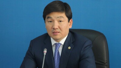Байбек предложил алматинцам проводить досуг на Шымбулаке, а не в пивной