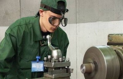 Отслеживать трудоустройство выпускников школ начнут с 2017 года