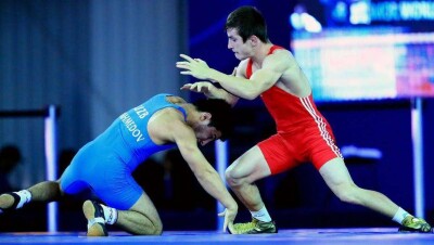 Казахстанские борцы выиграли две бронзовые медали на чемпионате мира среди юниоров