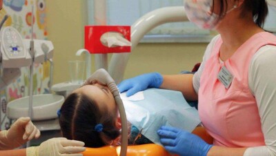 Дружелюбному приёму детей с аутизмом обучают казахстанских стоматологов 