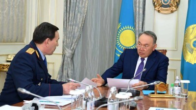 Назарбаев поручил восстановить посёлки после паводков