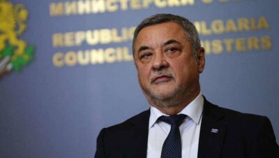 Оскорбивший детей-инвалидов вице-премьер подал в отставку в Болгарии