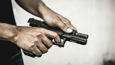 Полицейские стреляли в сотрудников Нацбюро во время задержания с взяткой в Алматинской области