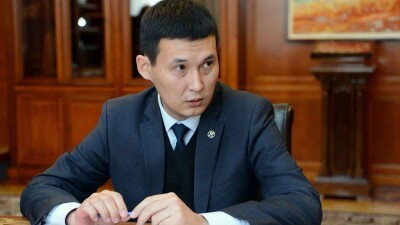 Сооронбай Жээнбеков освободил от должности главу Совета безопасности Кыргызстана