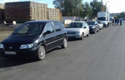 На газовых заправках Уральска скапливаются огромные очереди