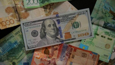 Курс доллара резко подскочил на утренних торгах KASE