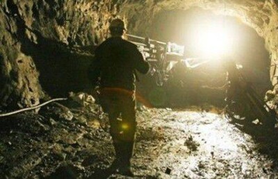 В Акмолинской области произошла стычка между охранниками и рабочими шахты "Казахалтына"