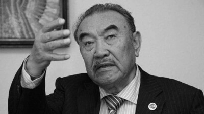 Скончался народный писатель Казахстана Шерхан Муртаза