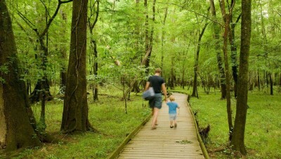 В Атырауской области усилят карантин с 19 июля. Жителям запретят посещать парки и скверы