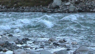 В ВКО пропал спасатель, проводивший поиски утонувшего сельчанина