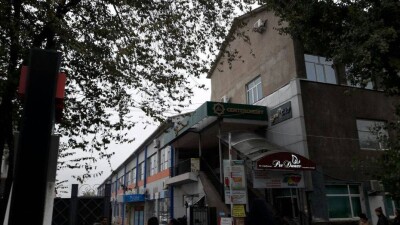 Нападение на банк в Алматы: жизнь охранника вне опасности