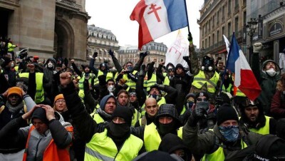 Акции "жёлтых жилетов" обойдутся Франции в 10 млрд евро 