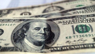 Стоимость доллара на бирже превысила 369 тенге