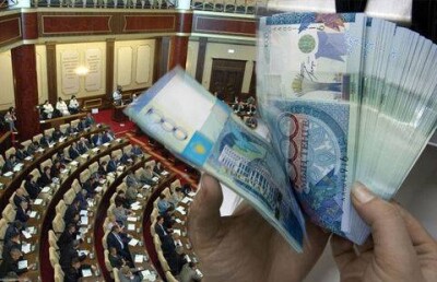 Около полутора миллионов тенге получит каждый депутат в случае роспуска Мажилиса 