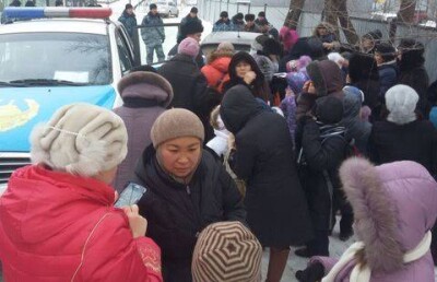 В Астане из-за бомбы эвакуировали тысячу школьников