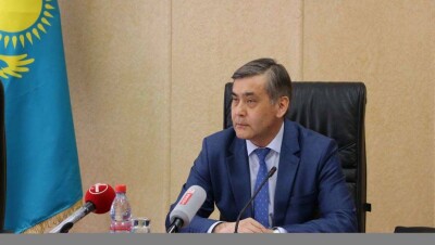 Ермекбаев призвал бизнесменов поддерживать молодёжное предпринимательство